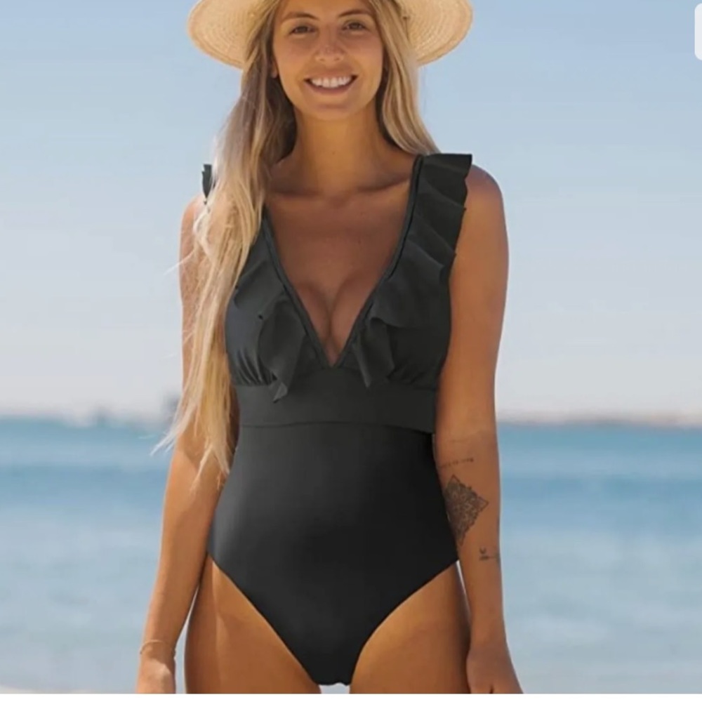 NWT Sporlike 1 Piece Ruffle V-Neck Monokini Swimsuit Black XL